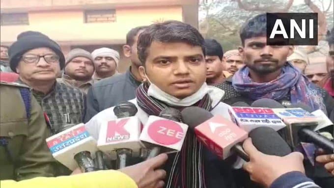 उत्तर प्रदेश : अंतिम संस्कार से लौट रहे लोगों की गाड़ी जौनपुर-वाराणसी मार्ग पर ट्रक की चपेट में आयी, छह की मौत, 11 घायल