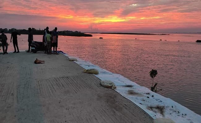 भागलपुर में वन विभाग और स्मार्ट सिटी की टीम आमने-सामने, रिवर फ्रंट का काम बाधित, सरकार तक पहुंची बात