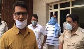 क्रेडिट और डेबिट कार्ड यूज करते हैं तो हो जाएं सावधान, खाली हो सकता है आपका बैंक अकाउंट!