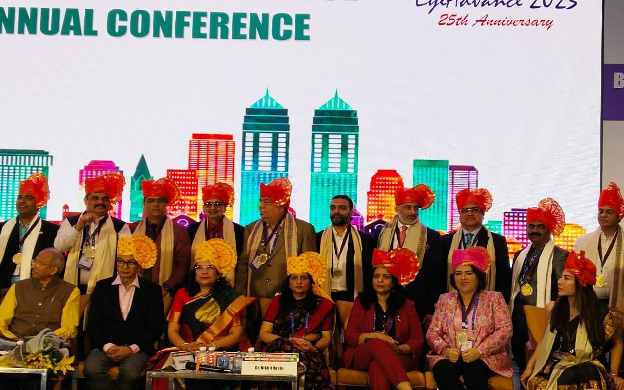 झारखंड: मुंबई में सम्मानित हुईं डॉ भारती कश्यप, इन कार्यों के लिए मिला गोल्ड मेडल