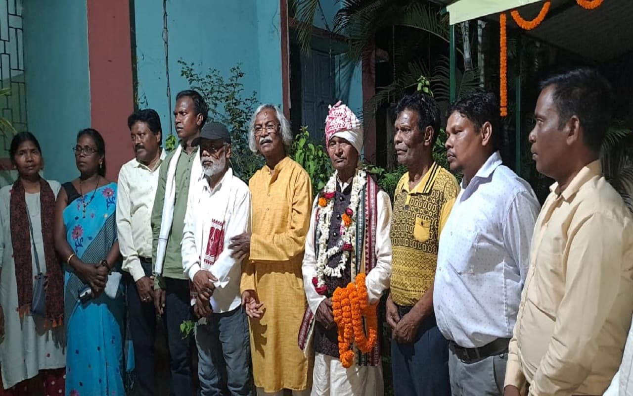 झारखंड: पद्मश्री डॉ जानुम सिंह सोय पहुंचे अपने शहर जमशेदपुर, कई जगहों पर हुआ भव्य स्वागत