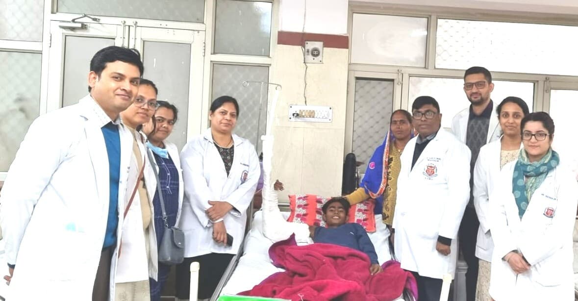 World Plastic Surgery Day: प्लास्टिक सर्जरी से मिल रहा नया जीवन, दुर्घटना में कटे हुए अंगों को जोड़ना संभव