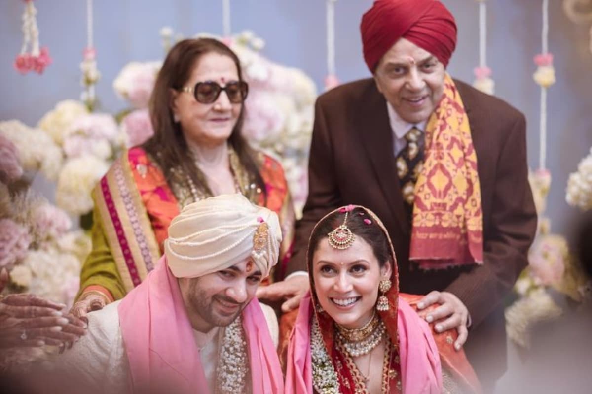 करण देओल-द्रिशा आचार्य की शादी के बाद धर्मेंद्र ने खास अंदाज में फैंस को कहा शुक्रिया, शेयर की अनसीन फोटोज