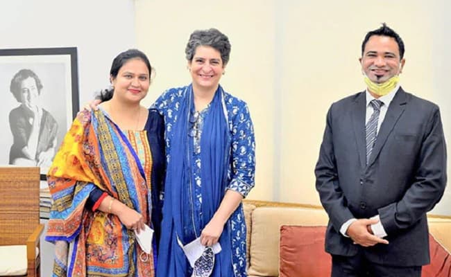 प्रियंका गांधी से दिल्ली में मिले कफील खान, पत्नी व बच्चे भी रहे साथ