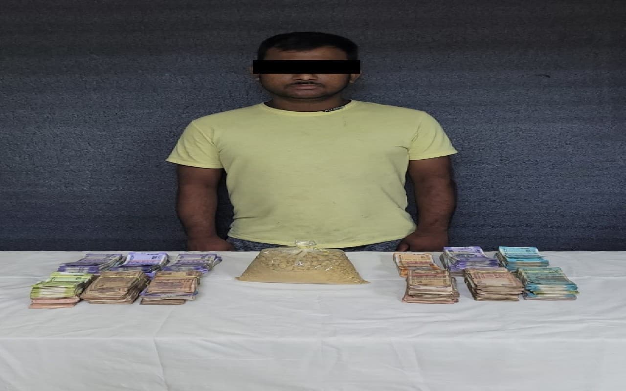 West Bengal : एसटीएफ की टीम ने 5 करोड़ की हेरोइन के साथ ड्रग्स तस्कर को किया गिरफ्तार