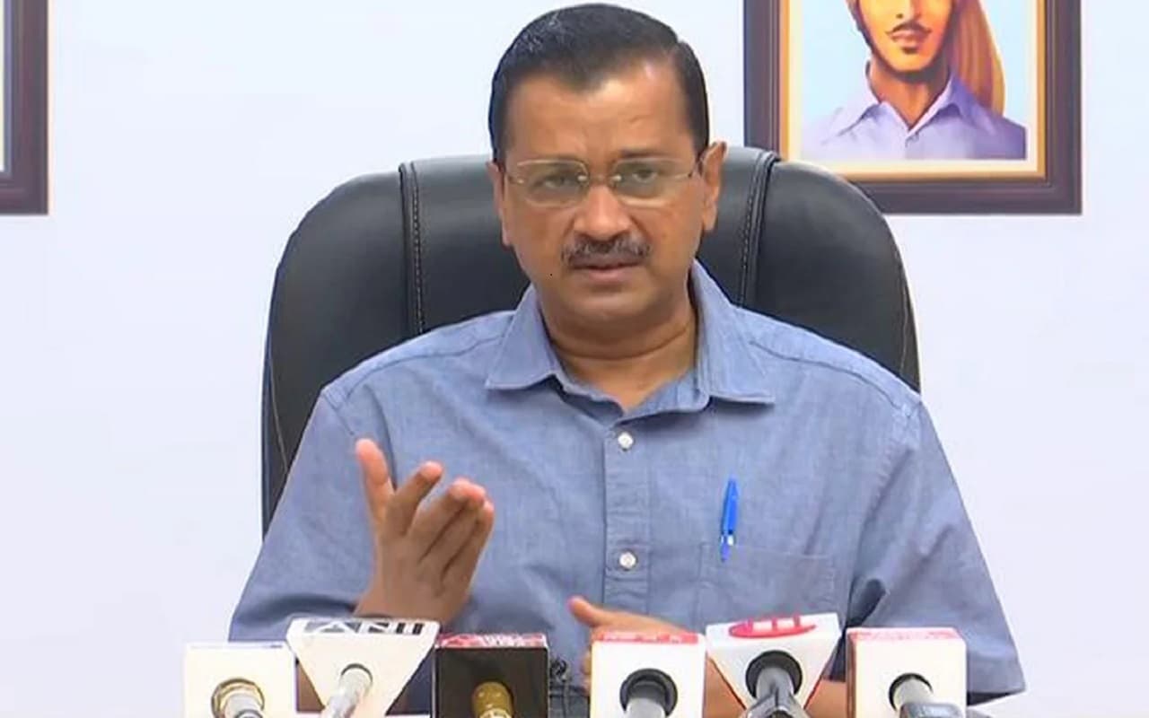 Delhi: 'अगर केजरीवाल चोर है तो इस दुनिया में कोई ईमानदार नहीं', CBI के समन के बाद केंद्र पर भड़के केजरीवाल