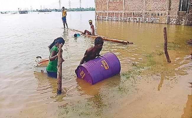 Bihar Flood: 2016 के बाढ़ का टूटा रिकॉर्ड, उफनाई गंगा से भागलपुर, मुंगेर, लखीसराय व खगड़िया में भयावह हालात