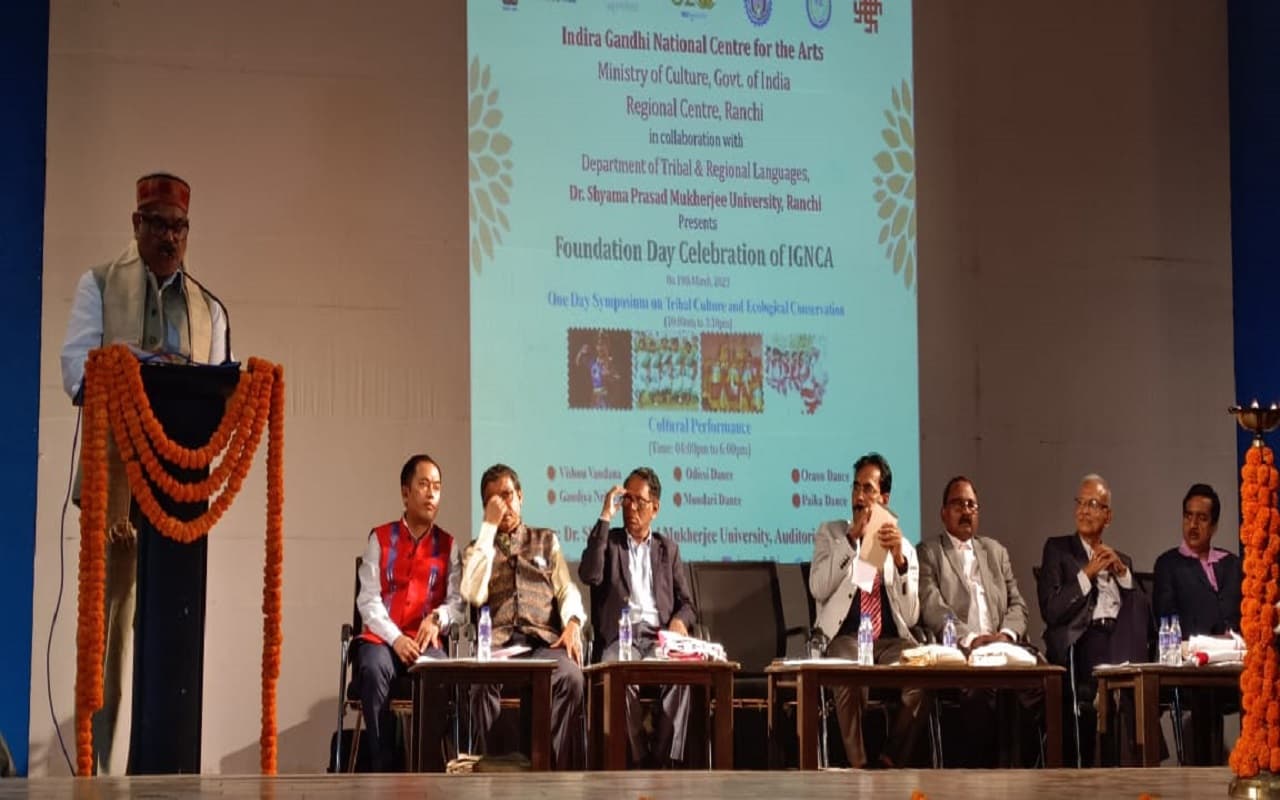 जनजातीय संस्कृति और पारिस्थितिकी संरक्षण पर संगोष्ठी में क्या बोले डीएसपीएमयू व आरयू के कुलपति