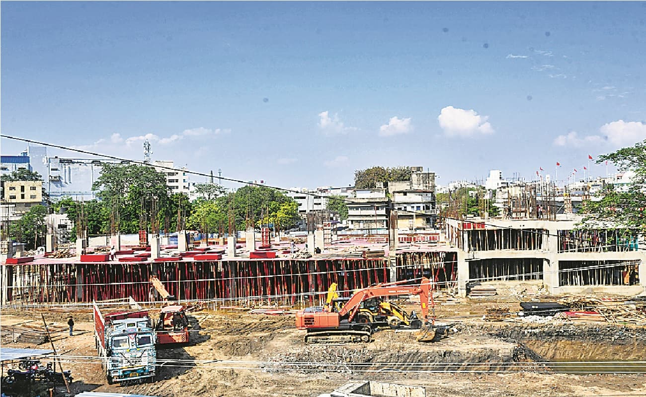 पटना में चार एकड़ में बन रहा मल्टी मॉडल ट्रांसपोर्ट हब, 20 फीट ऊंचा होगा ग्राउंड फ्लोर, लोकल बसों का भी ठहराव