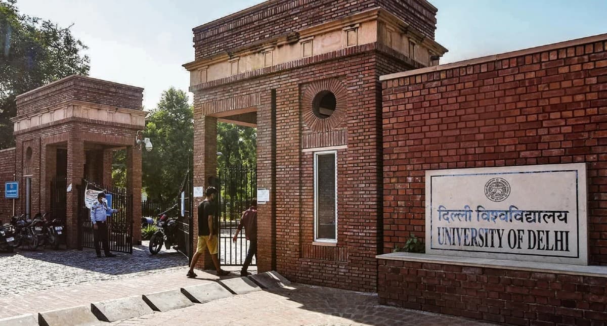 DU Special Cut Off 2021: दिल्ली यूनिवर्सिटी जारी किया स्पेशल कटऑफ, जानिए डिटेल्स