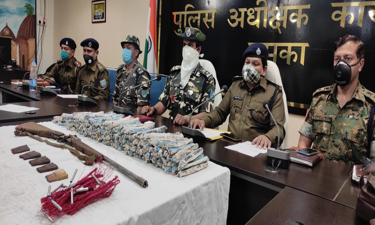 बड़ी घटना को अंजाम देने के फिराक में नक्सलियों के मंसूबों पर फिरा पानी, काफी मात्रा में विस्फोटक बरामद