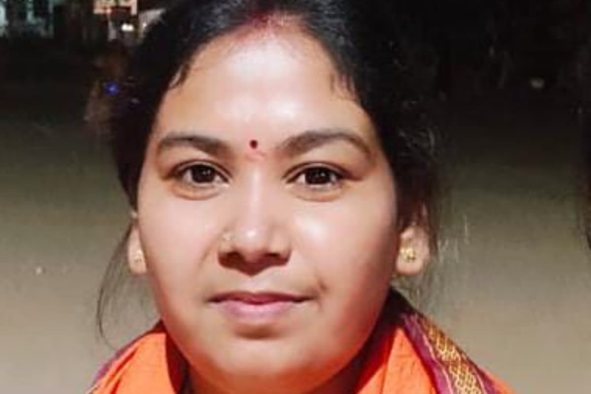 विश्व हिंदू परिषद की दुर्गा वाहिनी नवरात्र में करती है शस्त्र पूजन, बता रही हैं प्रांत संयोजिका अनुराधा कच्छप