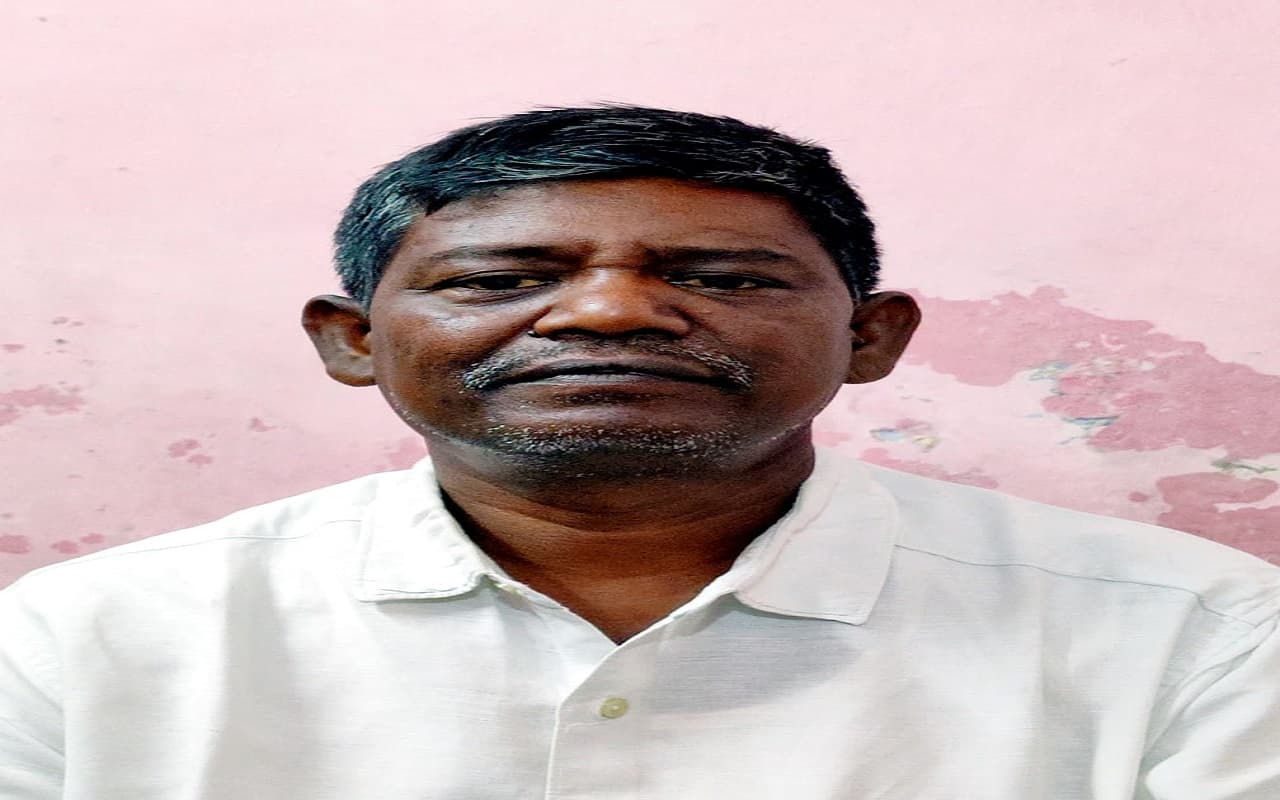 झारखंड हाईकोर्ट में दायर 52 केस में एनओसी नहीं दे रहे अधिवक्ता राजीव कुमार, दुर्गा उरांव ने लगाए गंभीर आरोप झारखंड हाईकोर्ट में दायर 52 केस में एनओसी नहीं दे रहे अधिवक्ता राजीव कुमार, दुर्गा उरांव ने लगाए गंभीर आरोप