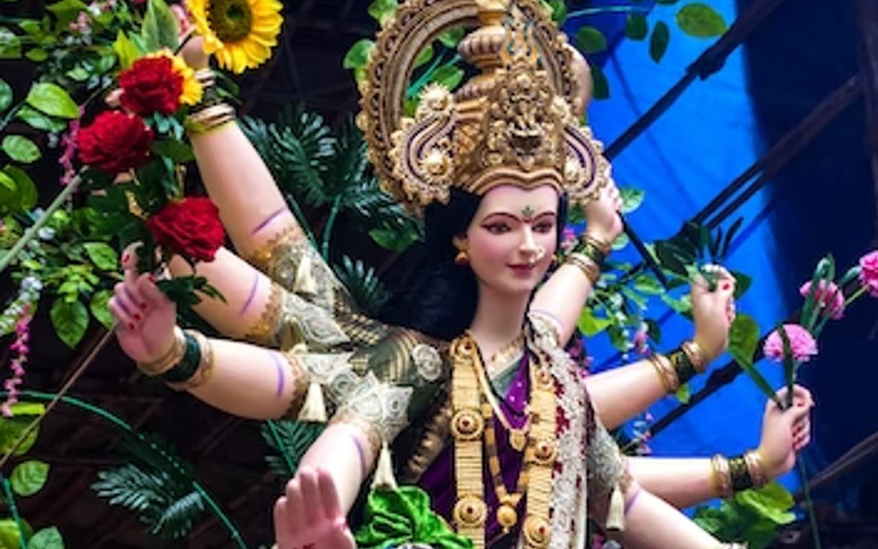 Durga puja: सुपौल की मां वैष्णवी की महिमा है अपरंपार, यहां भक्तों की हर मुरादें होती है पूरी