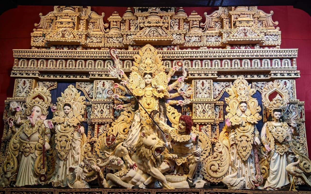 Durga Puja 2022: दुर्गा पूजा मतलब कोलकाता, इन जगहों पर बने हैं शानदार पंडाल, जरूर घूमें