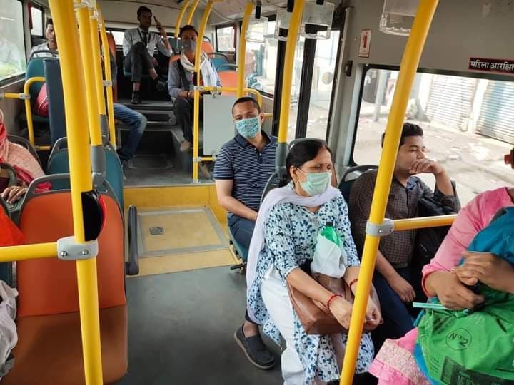 Kanpur News: आम आदमी बनकर मंडलायुक्त ने ई-बसों का किया औचक निरीक्षण, लापरवाही के मामले में 4 पर कार्रवाई