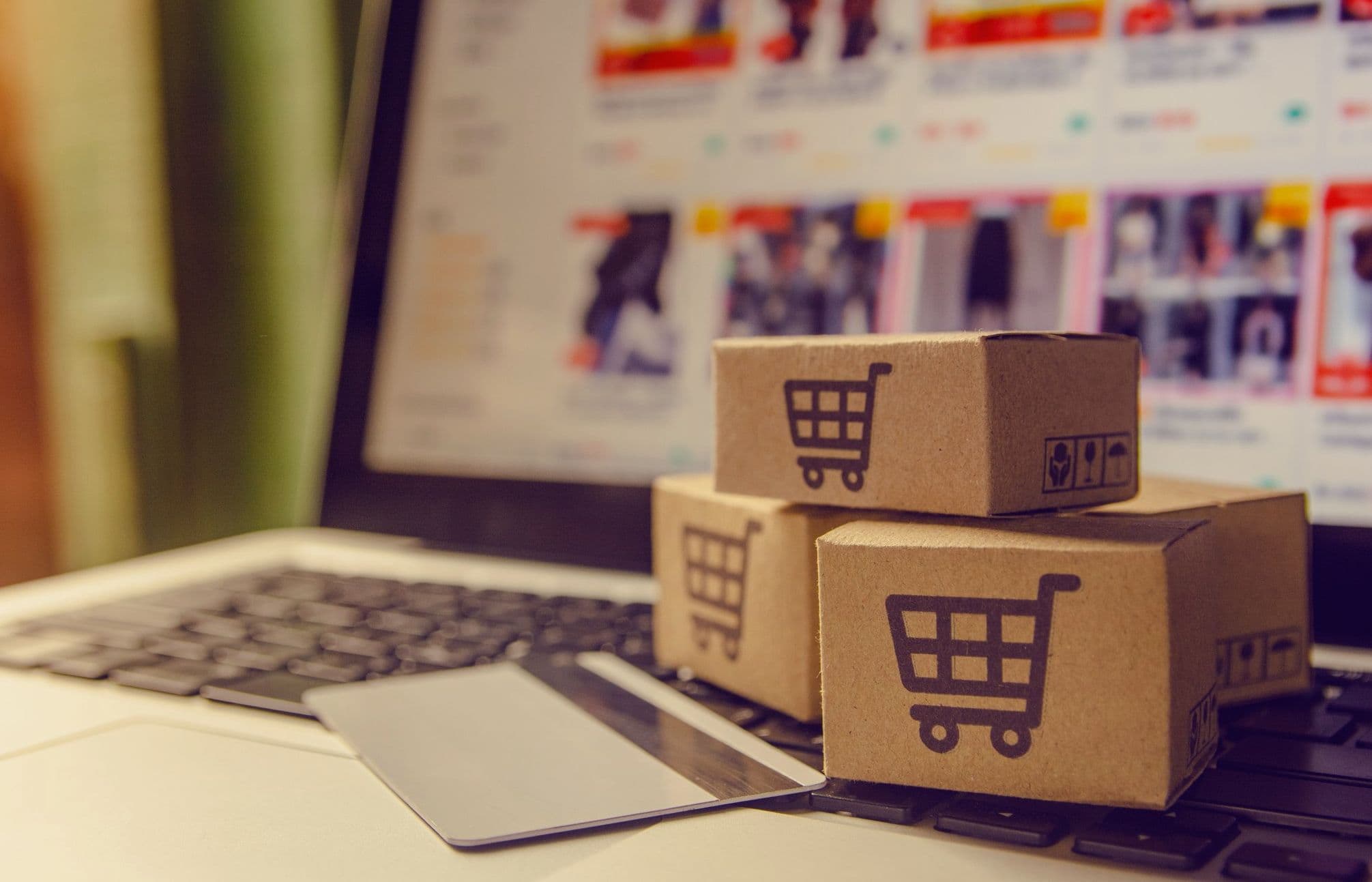 E-Commerce प्लैटफॉर्म्स के लिए फेक रिव्यू लिखनेवालों की अब खैर नहीं, सरकार कर रही यह तैयारी