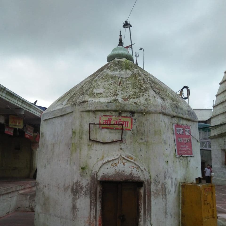 मां गंगा की पूजा का विशेष महत्व, पूजा करने से भगवान शिव होते हैं प्रसन्न