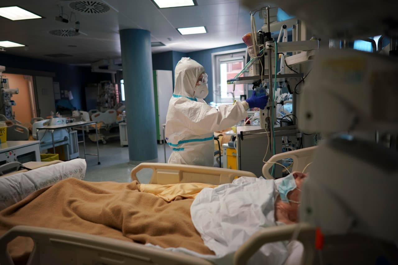 देश में 15 मई तक चरम पर होगा कोरोना, 22 मई तक होंगे 75 हजार से ज्यादा केसः अध्ययन में दावा