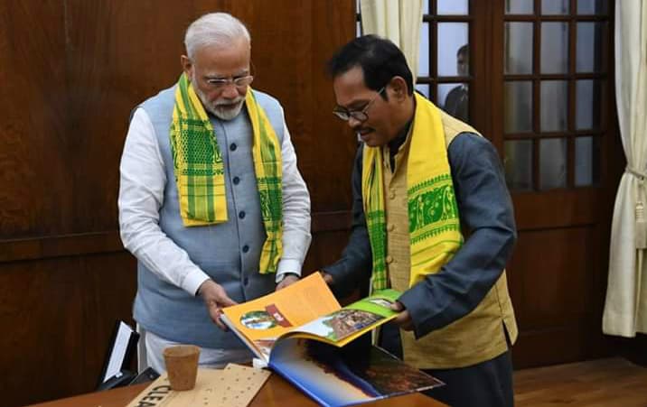 जलपाईगुड़ी के सांसद ने PM नरेंद्र मोदी से की मुलाकात, उत्तर बंगाल के विकास पर की चर्चा