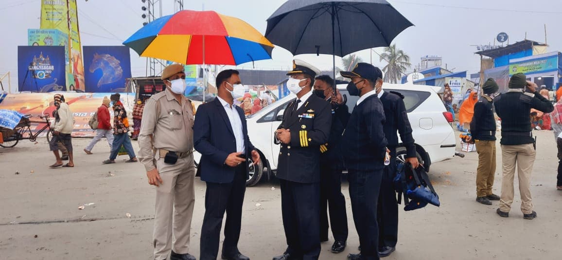 भीड़ को देखते हुए पुण्यकाल स्नान के लिए घाटों पर बढ़ायी सख्ती: डीएम