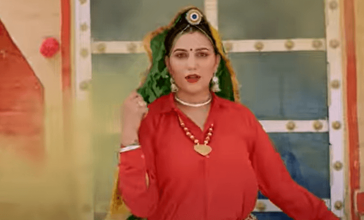 होली के मौके पर रिलीज हुआ सपना चौधरी का नया गाना 'छम्मक छल्लो', संग दिखीं रेणुका पवार, Video