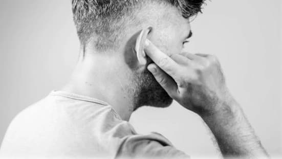 कान के इन्फेक्शन को न करें नजर अंदाज नहीं तो बना सकता है बहरा, इन मामलों में सावधानी बरतनी है जरूरी, जानिए इसके लक्षण