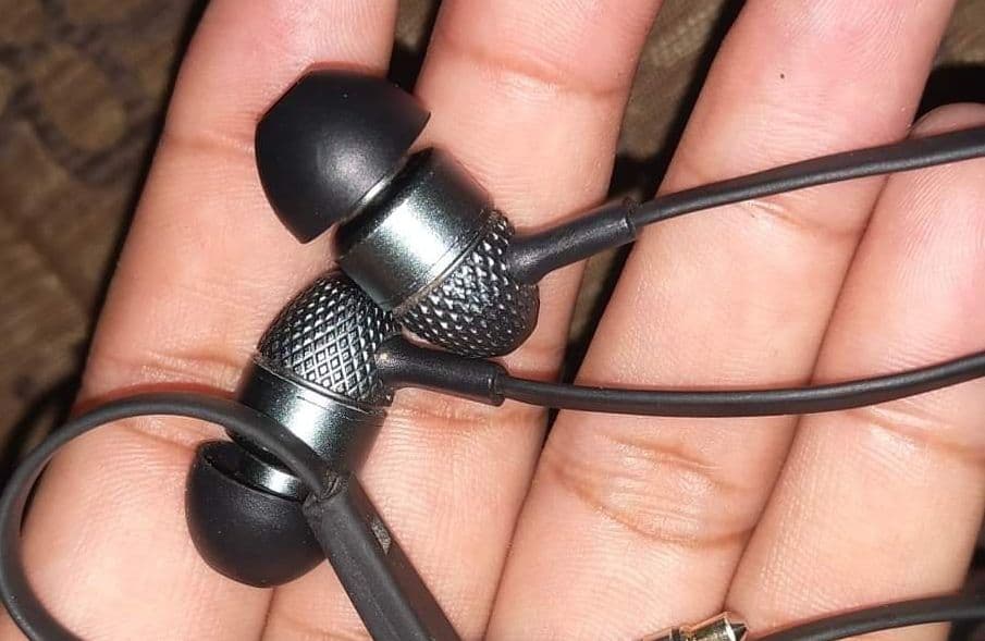 राजस्थान समाचार: ब्लूटूथ ईयरफोन लगाकर युवक सुन रहा था गाना, कान में फटने से हो गई मौत