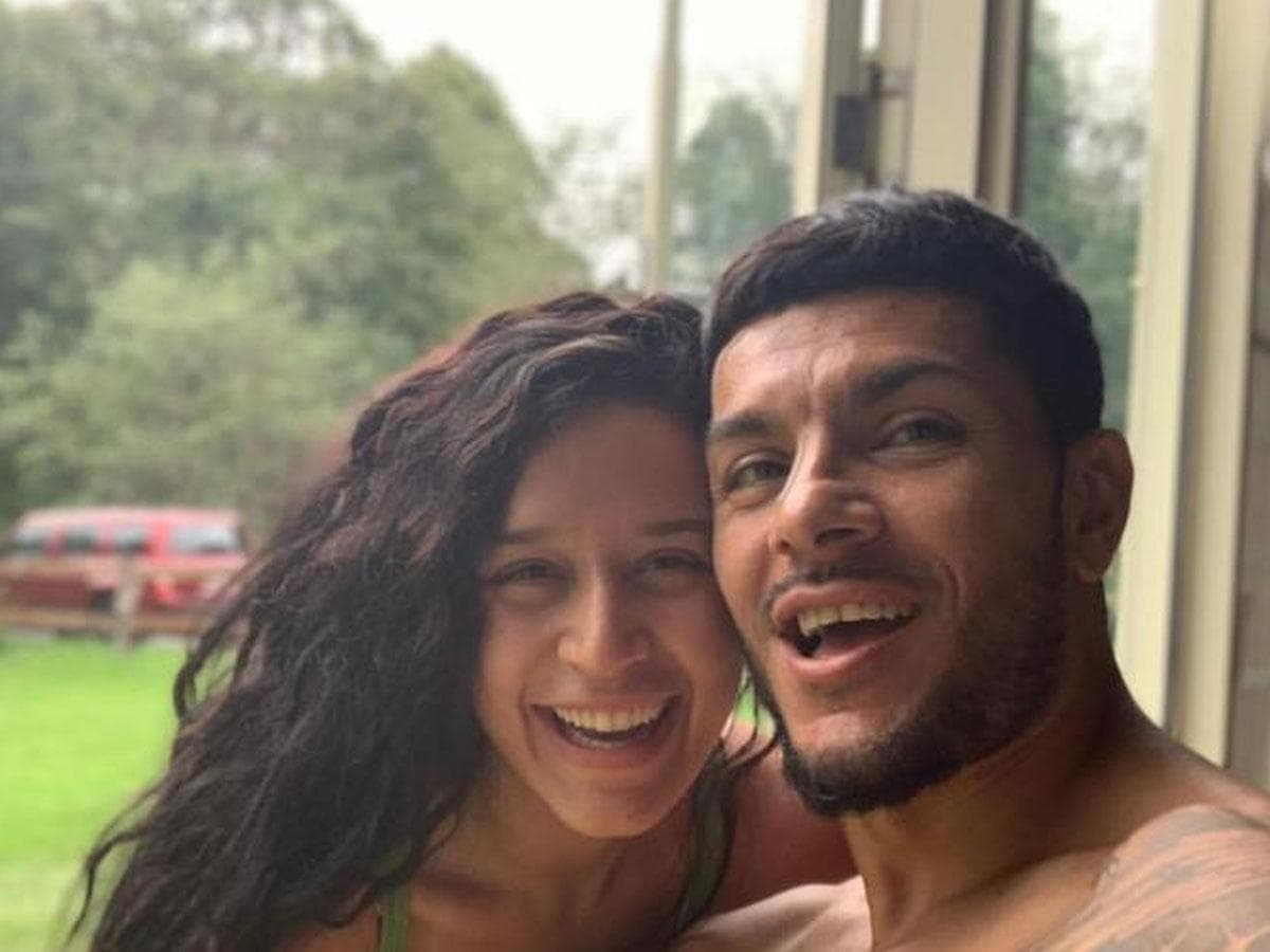 टाइगर श्रॉफ की बहन कृष्णा ने अपने नये ब्वॉयफ्रेंड के साथ शेयर की KISS वाली फोटो, तो एक्स एबन ने लिख डाला ये पोस्ट!