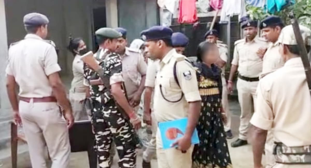 Purnea: रोजगार के नाम पर रिश्तेदार ने युवती को देह व्यापार के लिए बेचा, चार लोगों के खिलाफ मामला दर्ज