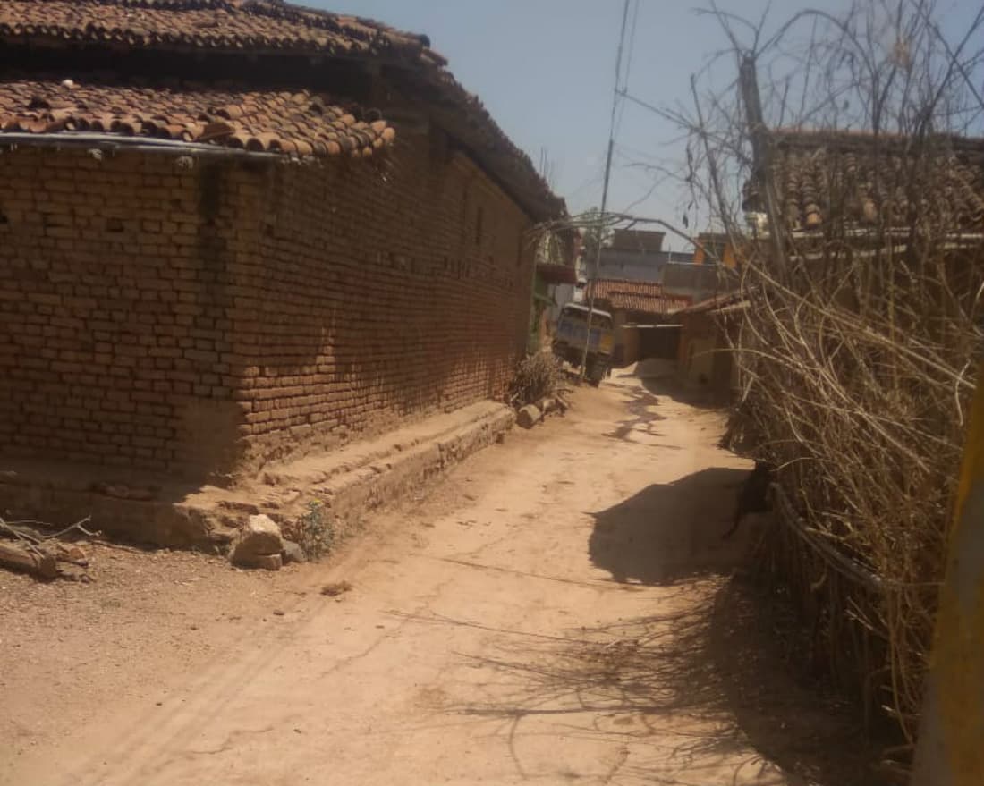 कोरोना संक्रमित व्यक्ति से 'प्रभात खबर' की बातचीत, 14 दिनों तक गांव में घूमता रहा, लोगों से मिलता रहा