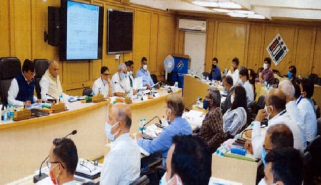 5 राज्यों में अगले साल होने वाले विधानसभा चुनावों की तैयारियां शुरू, EC ने निर्वाचन अधिकारियों संग की बैठक