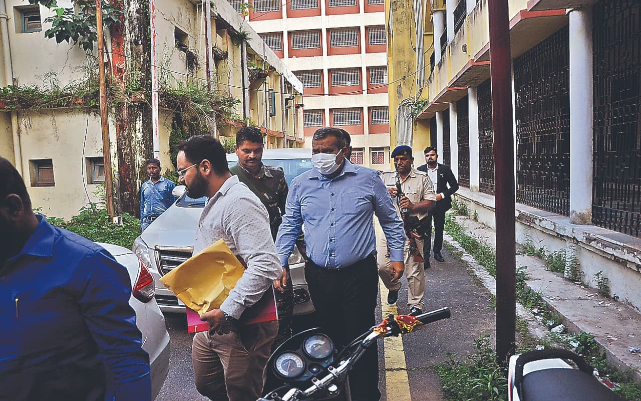 Jharkhand : अमित अग्रवाल 1000 करोड़ की अवैध खनन में भी संलिप्त, 7 दिनों के लिए ED की रिमांड पर