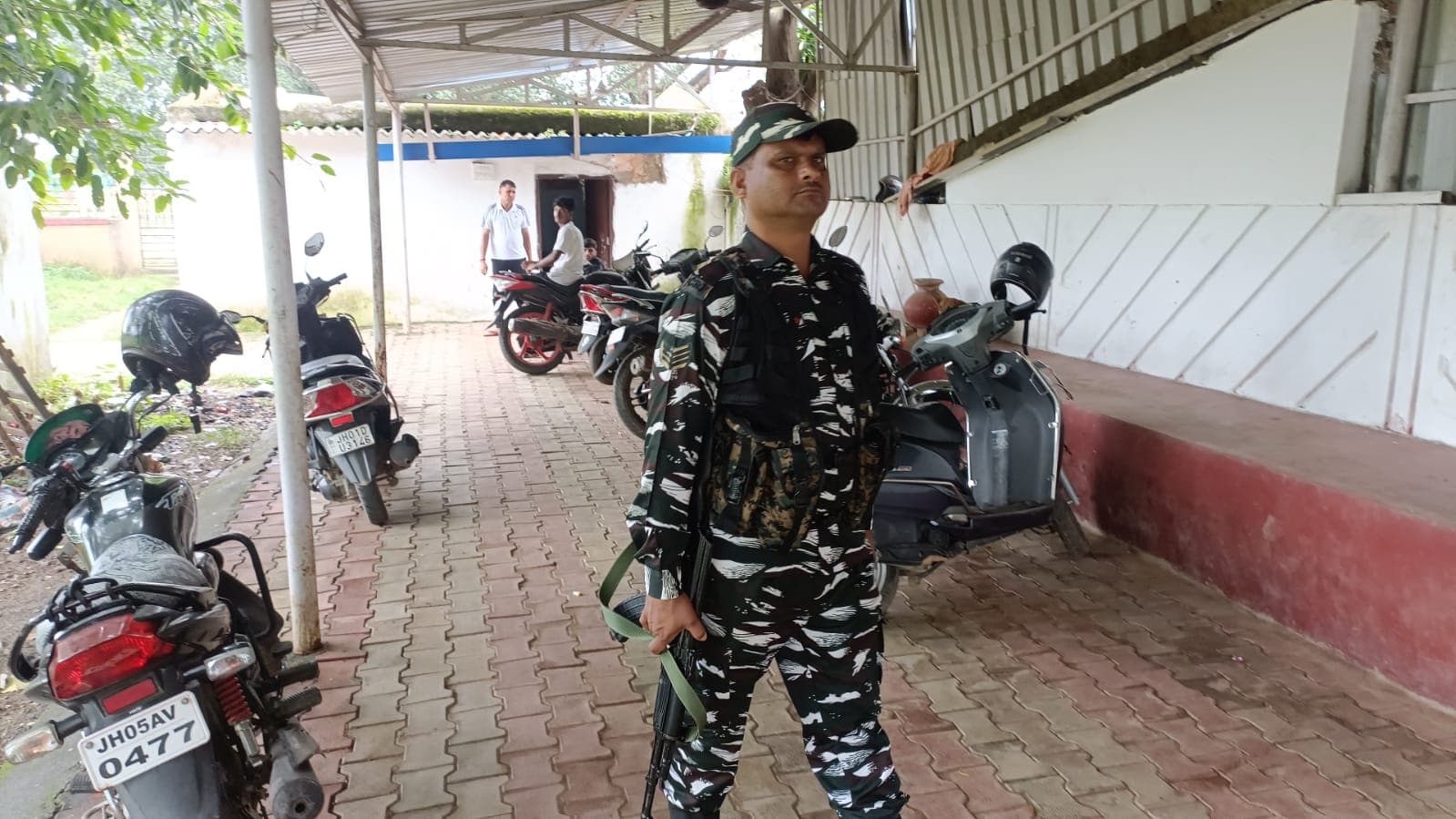 PHOTOS: शराब घोटाला में ईडी की बड़ी कार्रवाई, झारखंड में 32 ठिकानों पर रेड