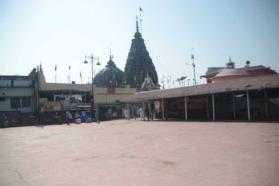 विष्णुपद मंदिर प्रबंधकारिणी समिति की नयी कमेटी पर कोर्ट का स्टे ऑर्डर, पंडा समाज ने की मंदिर में महापूजा