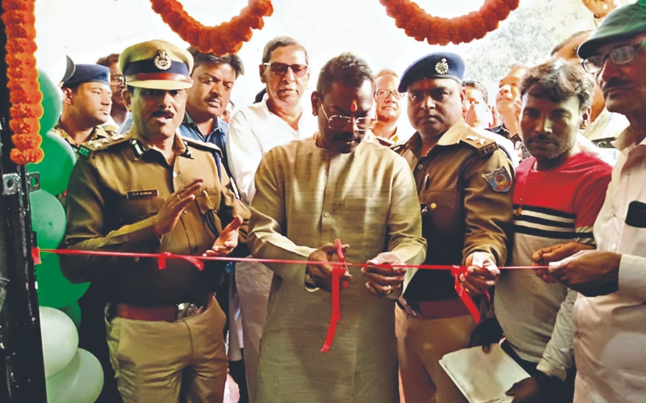 जागरूक बनकर सरकार की कल्याणकारी योजनाओं का उठाएं लाभ : बसंत सोरेन