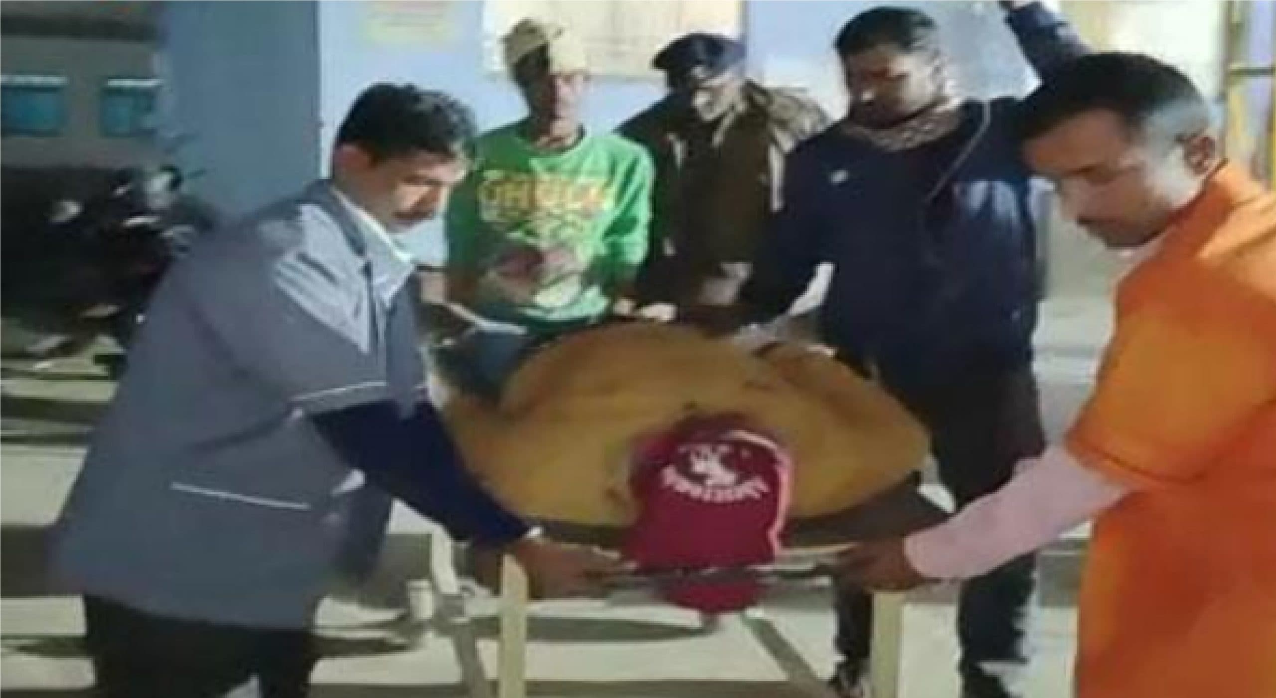 हाजीपुर में लूटपाट के दौरान बदमाशों ने स्वर्ण व्यवसायी को मारी गोली, DGP आरएस भट्टी को दी खुली चुनौती