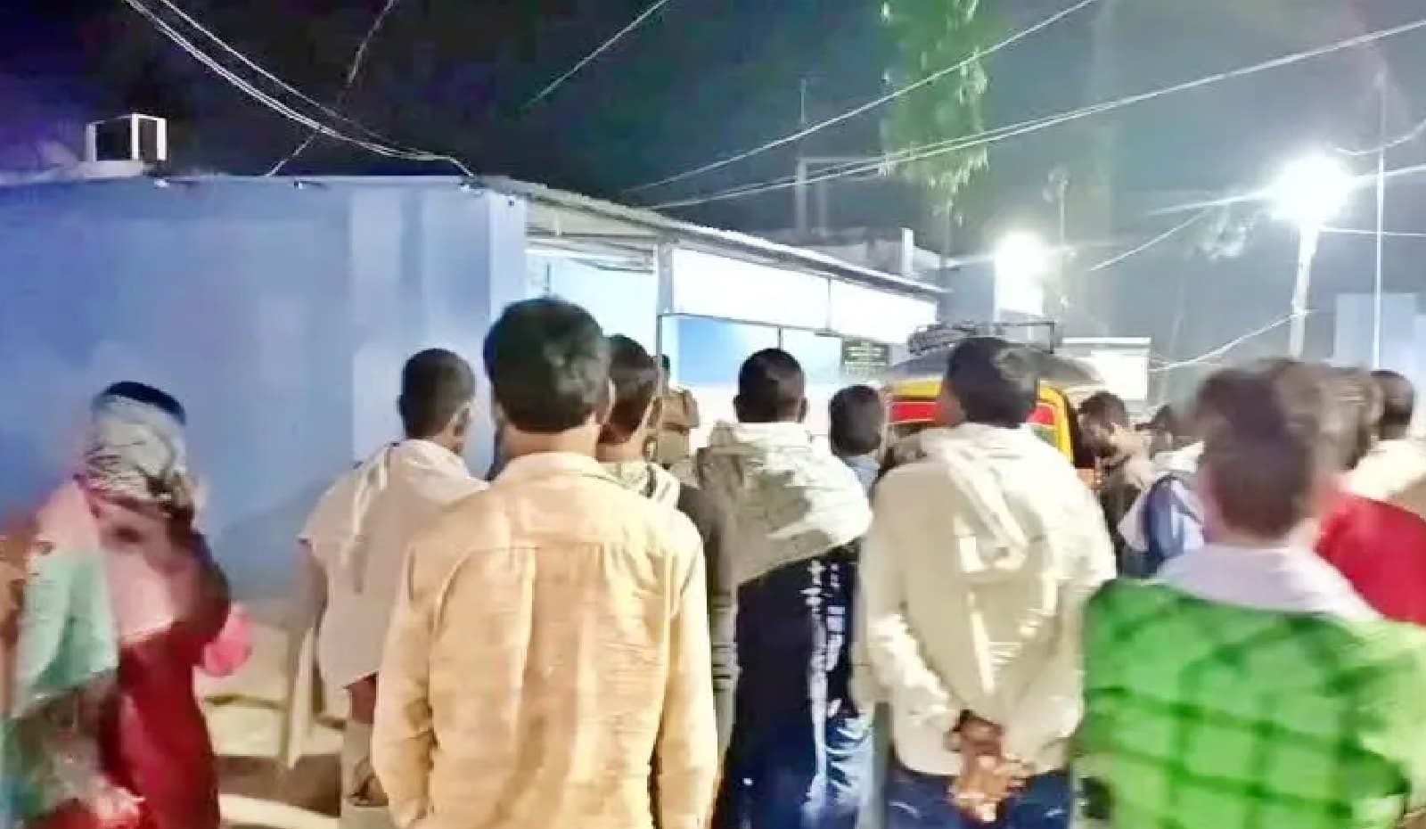 Bettiah Crime: अपराधियों ने प्रॉपर्टी डीलर को मारने के लिए की फायरिंग, दो को लगी गोली, एक की मौत