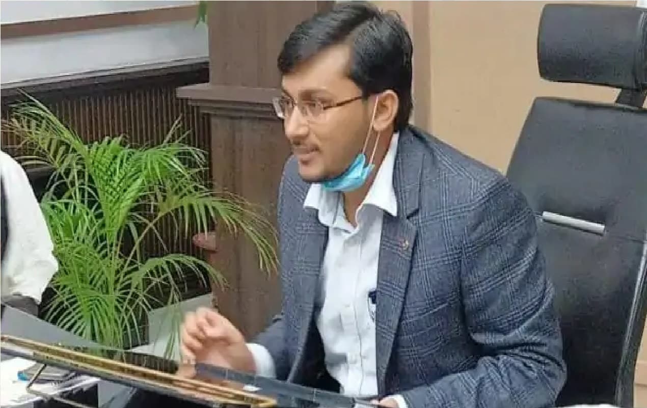 भागलपुर में राजस्वकर्मी व अमीन को सिखाया जायेगा कैथी लिपि, जानें इसके पीछे क्या है प्रशासन की मंशा