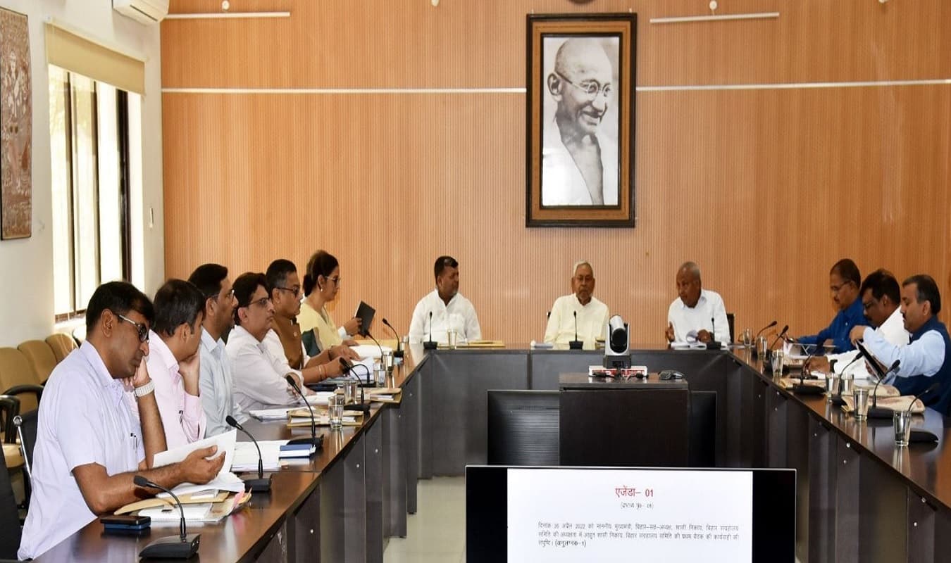 महागठबंधन की को-ऑर्डिनेशन कमेटी के गठन को लेकर बड़े सवालों पर चल रहा मंथन, धरना के लिए जारी होगा संयुक्त पर्चा