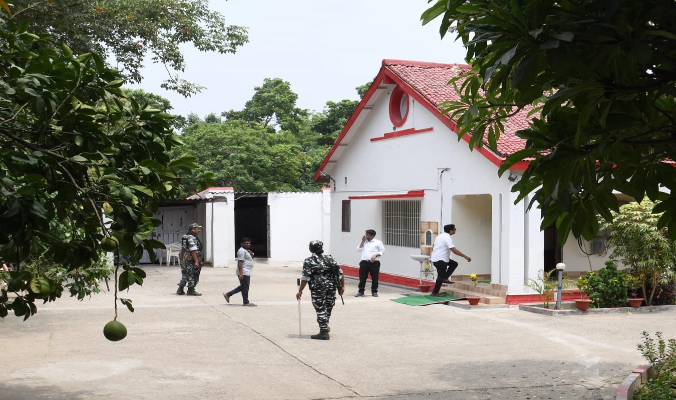 जदयू एमएलसी, राजद नेताओं और रेत कारोबारियों के 24 ठिकानों पर ईडी का छापा, कई अहम दस्तावेज जब्त