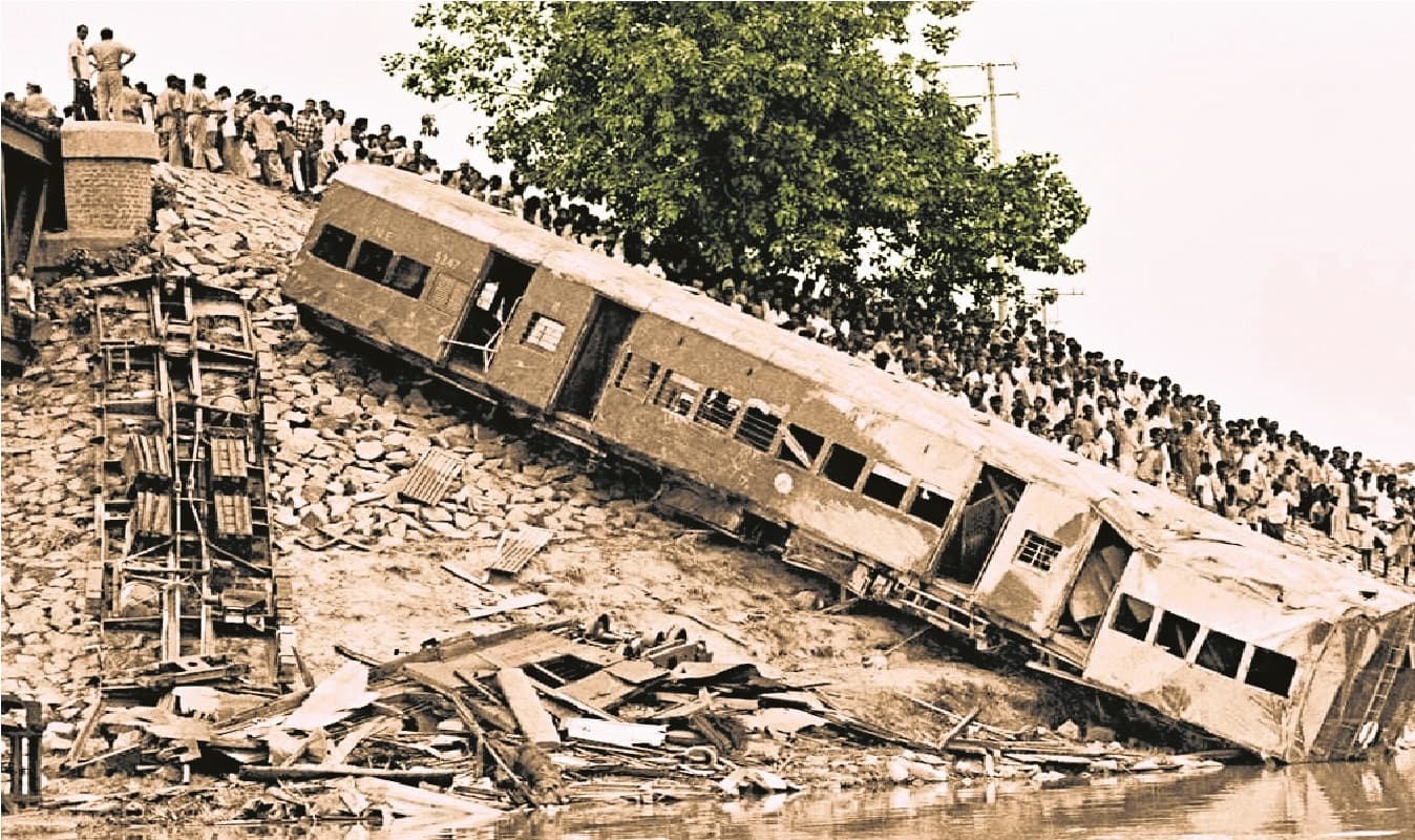 बिहार में आजादी के बाद से ट्रेन हादसों में जान गंवा चुके है हजारों लोग, जानिए अब तक के सबसे बड़े रेल हादसे