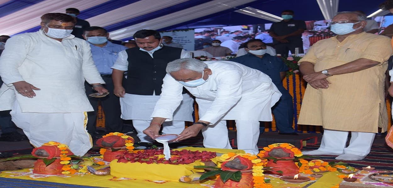 पटना: सीएम ने डबल डेकर फ्लाईओवर के निर्माण कार्य का किया शिलान्यास, जानिए कैसे जाममुक्त होगा अशोक राजपथ
