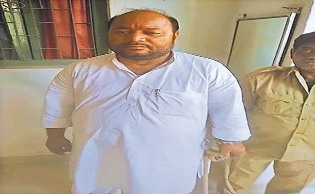 बिहार पंचायत चुनाव के पहले खगड़िया में पूर्व जिला परिषद सदस्य गिरफ्तार, ठगी के मामले में भेजा गया जेल