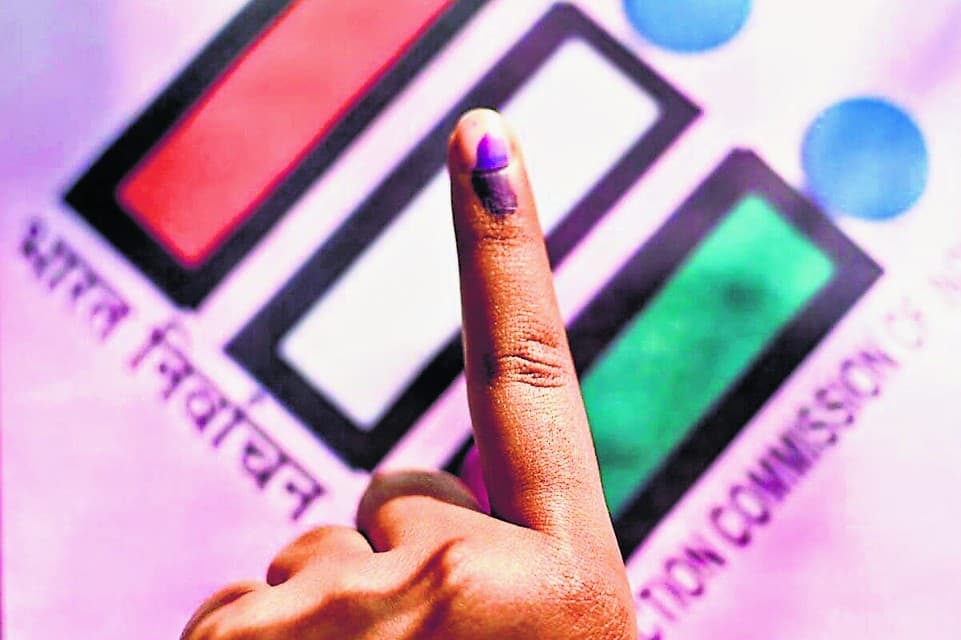 Jharkhand News: OBC आरक्षण नहीं देने पर आक्रोश रथयात्रा शुरू, लोगों ने हेमंत सरकार के खिलाफ कही ये बातें