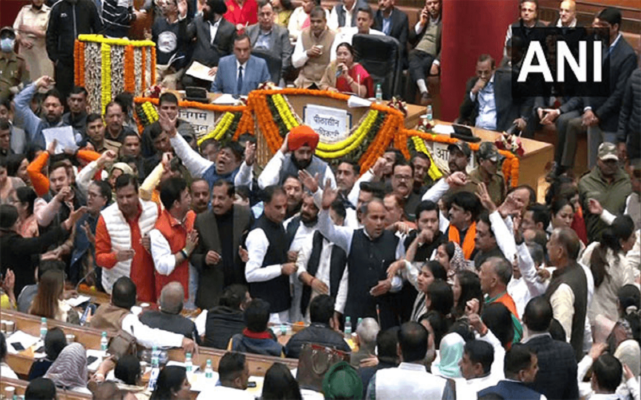 MCD Election: तीसरी बार हंगामे की भेंट चढ़ा एमसीडी मेयर इलेक्शन, एक बार फिर सुप्रीम कोर्ट जाएगी AAP