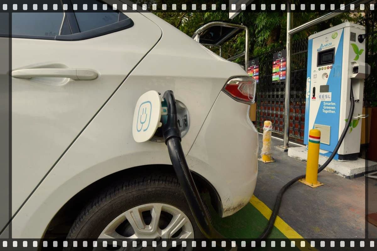 EV Fire Safety: अब बेफिक्र होकर इलेक्ट्रिक वाहन खरीद सकते हैं आप, 1 अक्टूबर से बदलने  जा रहे हैं ये नियम