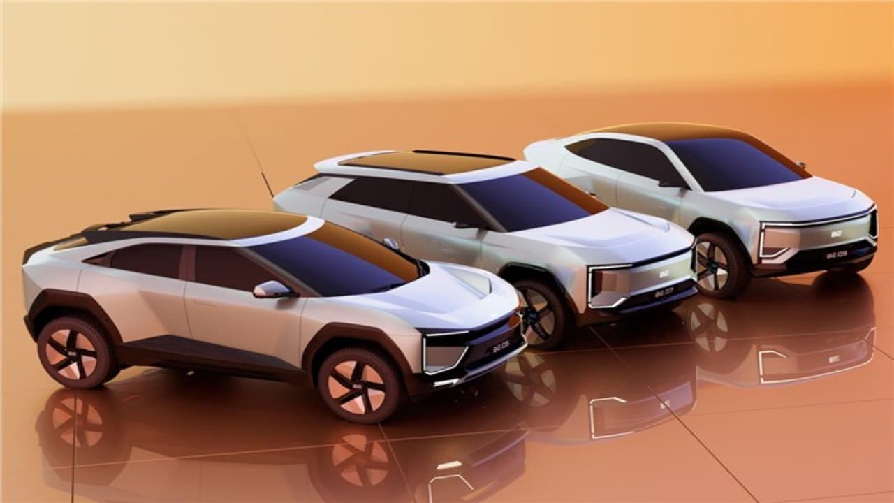 Compact Electric Cars: भारतीय सड़कों पर चलने के लिए ये 4 इलेक्ट्रिक कार है सबसे बेस्ट