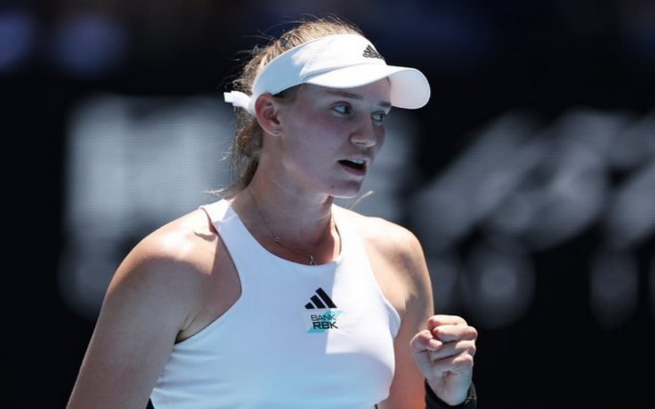 Australian Open: रायबाकिना ने किया बड़ा उलटफेर, वर्ल्ड नंबर 1 इगा स्विटेक को हराकर पहुंची क्वार्टर फाइनल में