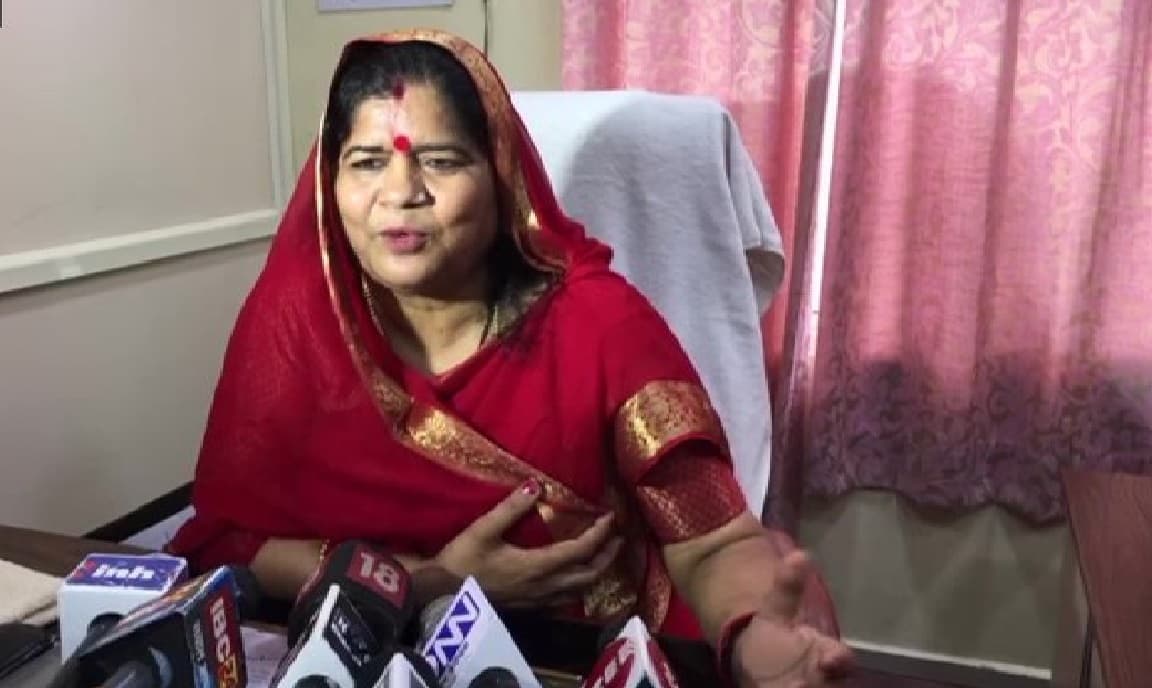 शिवराज की मंत्री ने ज्योतिरादित्य को बताया 'शेर', दिग्विजय सिंह और कमलनाथ को कहा 'नाग'